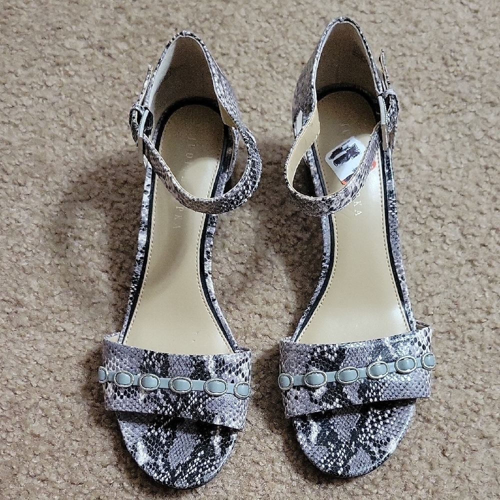 Judith Ripka Grey Snakeskin Leather Sandle Size 9.5 M - Picture 1 of 13